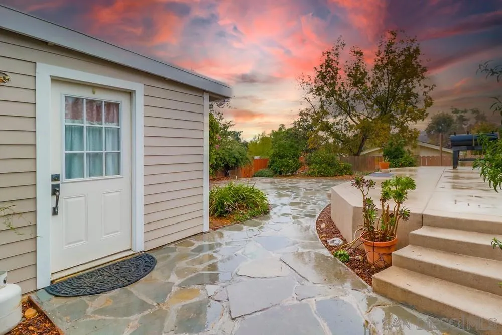 11461 Posthill Place Lakeside, CA 92040 - Photo 32 of 46 a view of backyard with sitting area