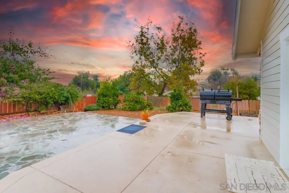 11461 Posthill Place Lakeside, CA 92040 - Photo 42 of 46 a view of a bench with wooden fence