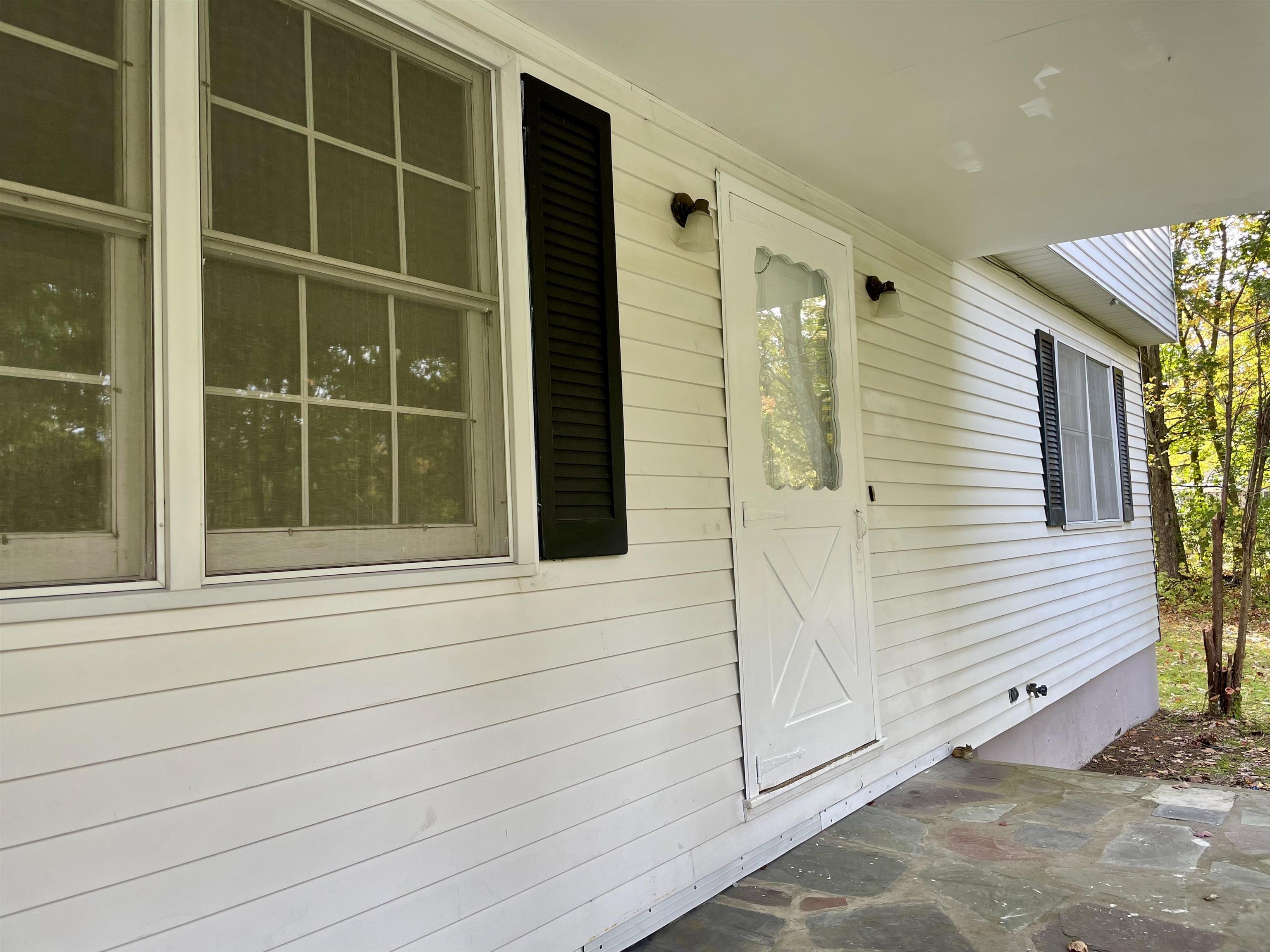 239 East Ridge Terrace Rutland Town, VT 05701 - Photo 3 of 28