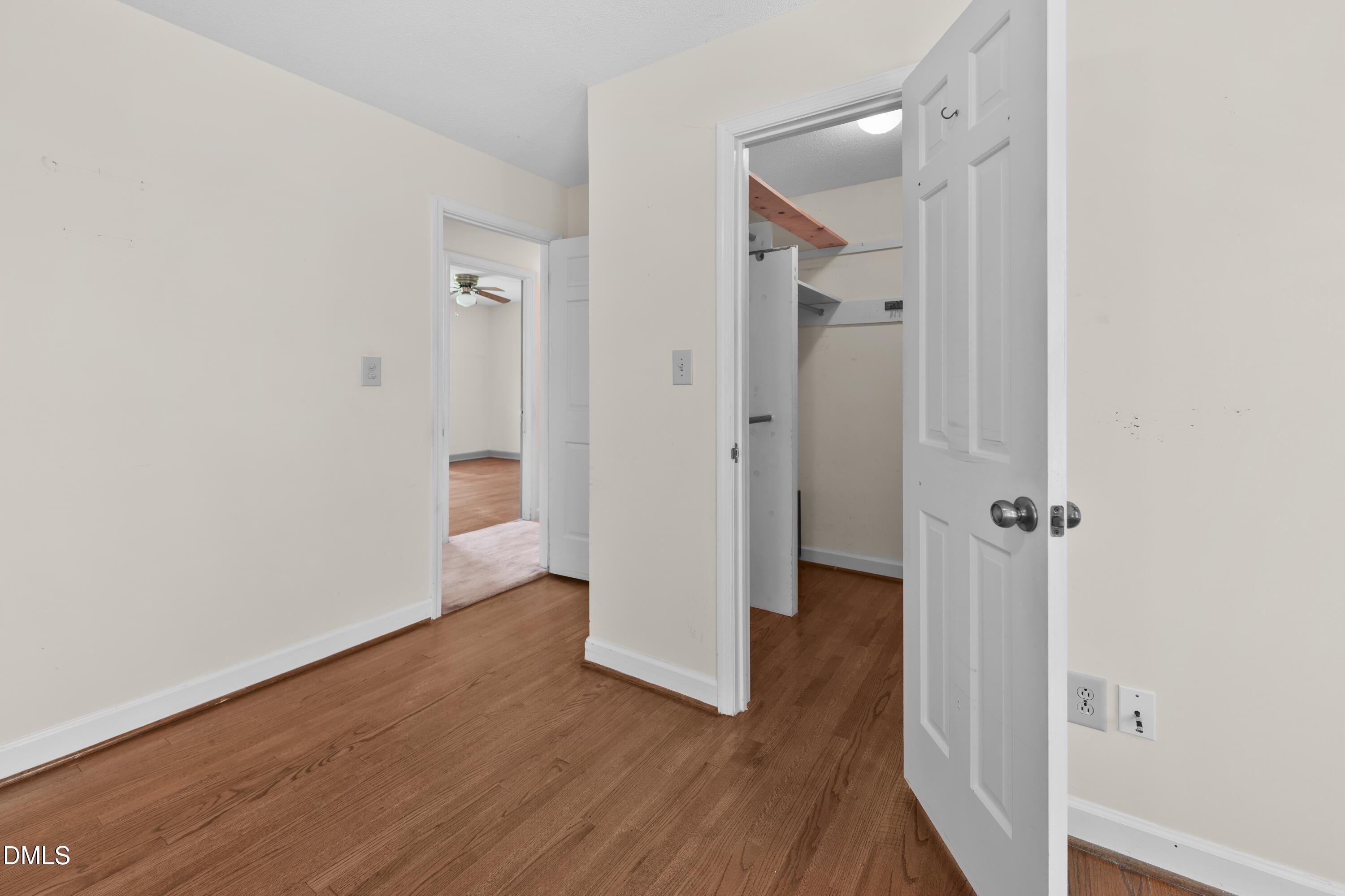 3307 Roundtree Court Raleigh, NC 27607 - Photo 9 of 27 Primary WIC