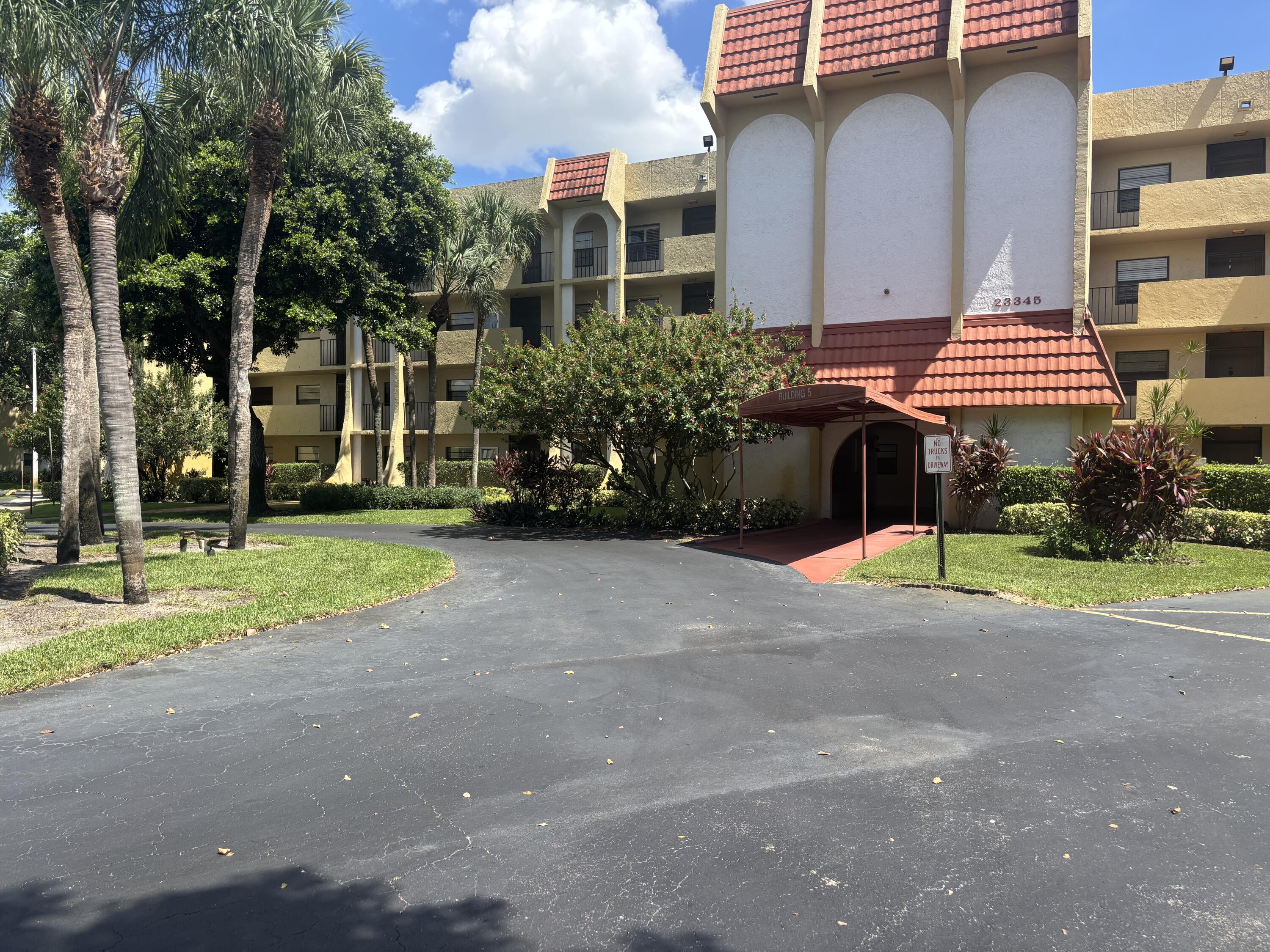 23345 Carolwood Lane, Unit 101 Boca Raton, FL 33428 - Photo 2 of 31 IMG_4032