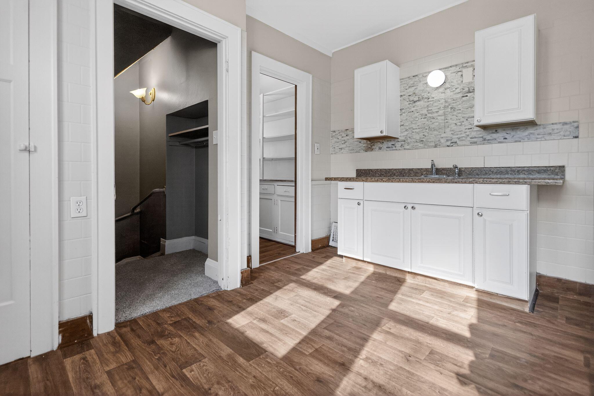 5331 North 37th Street Milwaukee, WI 53209 - Photo 13 of 35 16_5331_N_37th_St_Milwaukee_WI_53209-Kit