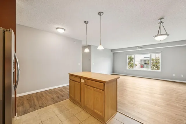 $284,900 | 619 Southeast 8th Street, Unit 208, Minneapolis, MN 55414