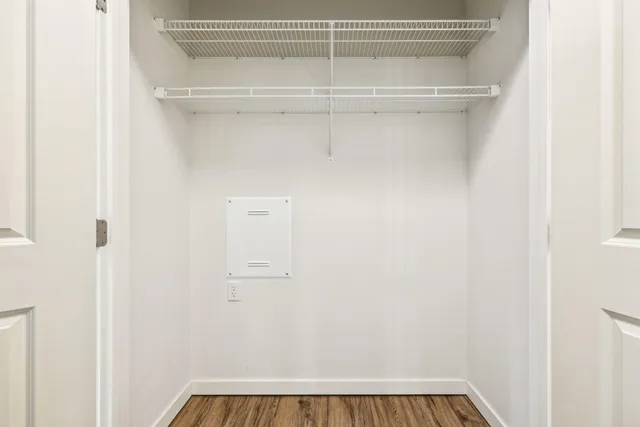 $284,900 | 619 Southeast 8th Street, Unit 208, Minneapolis, MN 55414