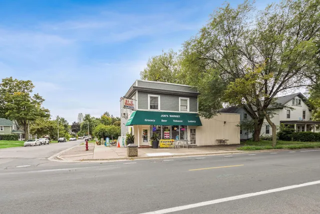 $284,900 | 619 Southeast 8th Street, Unit 208, Minneapolis, MN 55414