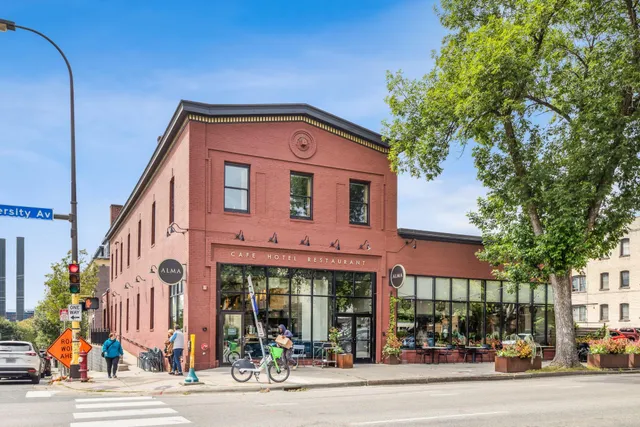 $284,900 | 619 Southeast 8th Street, Unit 208, Minneapolis, MN 55414