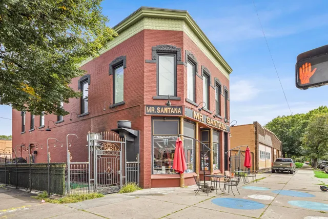 $284,900 | 619 Southeast 8th Street, Unit 208, Minneapolis, MN 55414