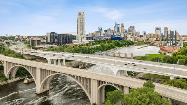 $284,900 | 619 Southeast 8th Street, Unit 208, Minneapolis, MN 55414