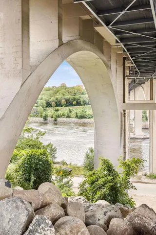 $284,900 | 619 Southeast 8th Street, Unit 208, Minneapolis, MN 55414