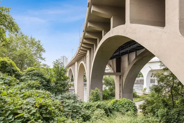 $284,900 | 619 Southeast 8th Street, Unit 208, Minneapolis, MN 55414