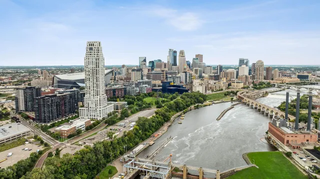 $284,900 | 619 Southeast 8th Street, Unit 208, Minneapolis, MN 55414