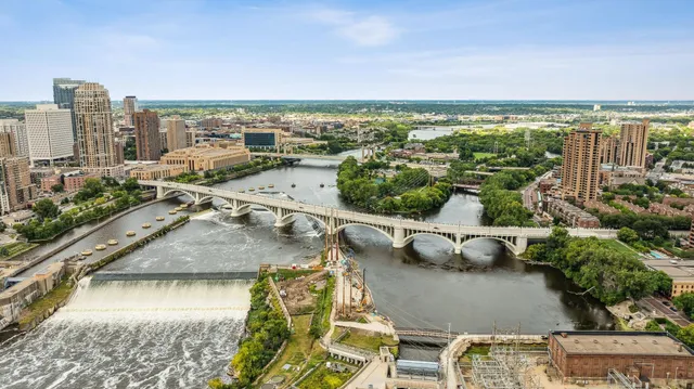 $284,900 | 619 Southeast 8th Street, Unit 208, Minneapolis, MN 55414