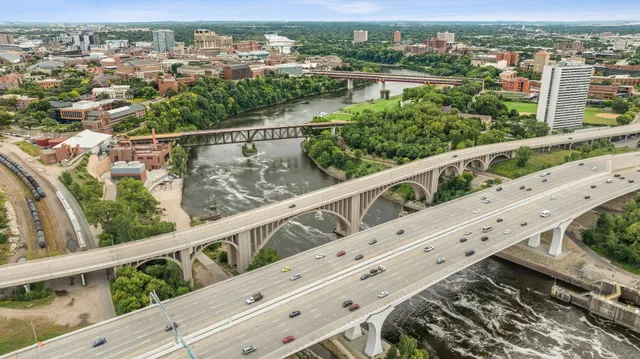 $284,900 | 619 Southeast 8th Street, Unit 208, Minneapolis, MN 55414