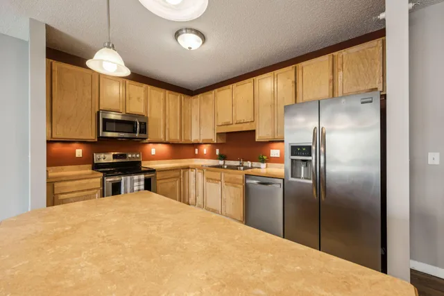 $284,900 | 619 Southeast 8th Street, Unit 208, Minneapolis, MN 55414