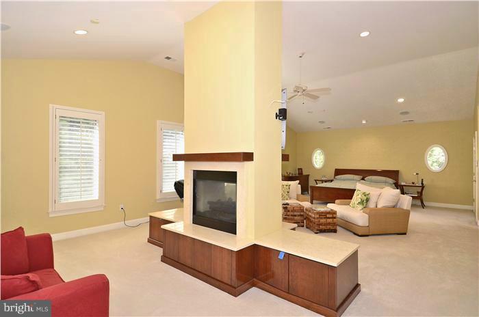 7735 Greentree Road Bethesda, MD 20817 - Photo 18 of 30 Bedroom (Master) with 3rd FP