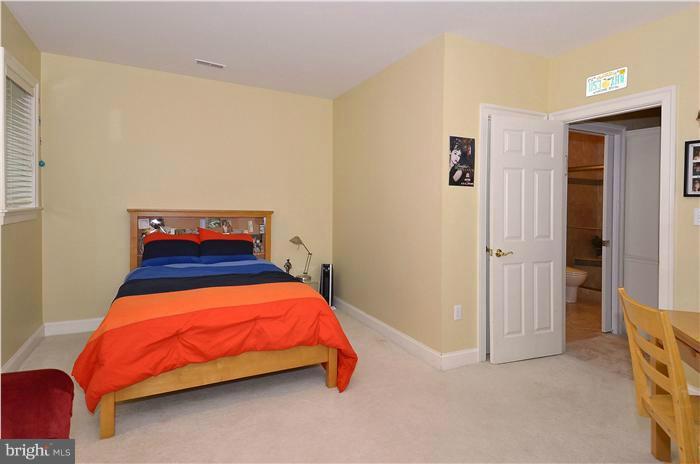 7735 Greentree Road Bethesda, MD 20817 - Photo 23 of 30 Bedroom 5