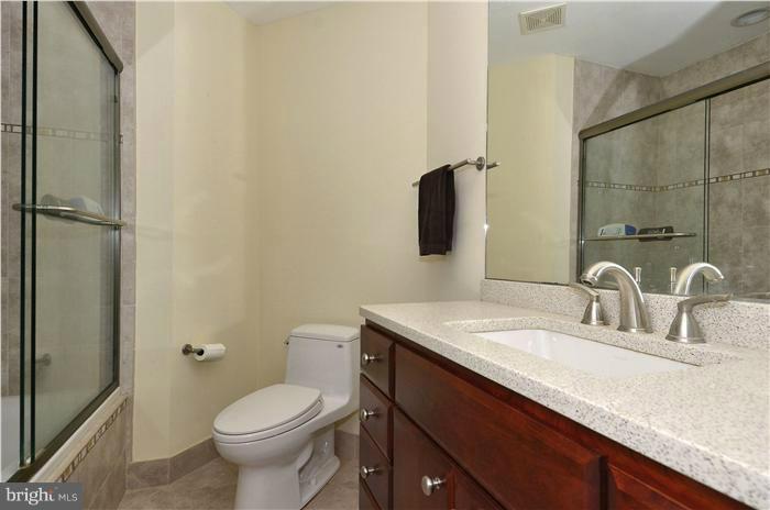 7735 Greentree Road Bethesda, MD 20817 - Photo 24 of 30 Bath 2