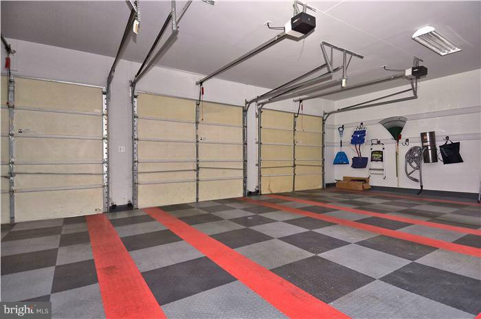 7735 Greentree Road Bethesda, MD 20817 - Photo 29 of 30 3 Car Garage