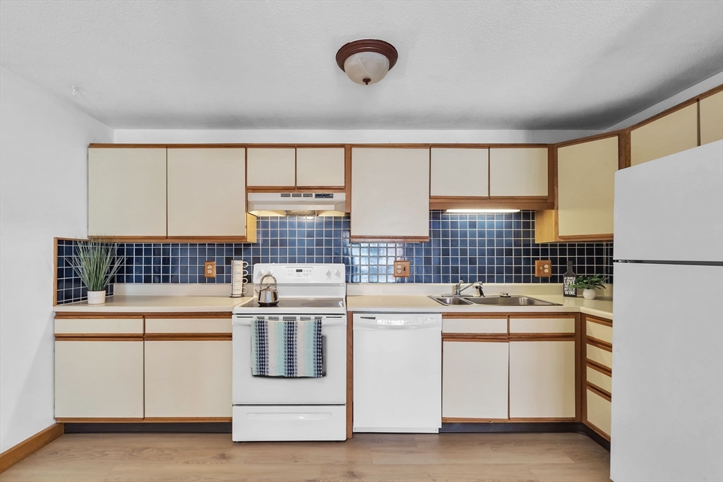 41 West Summit St Unit 61