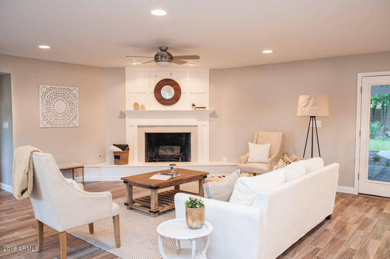 75 East Silver Creek Road Gilbert, AZ 85296 - Photo 5 of 18 Family Room - Great Room