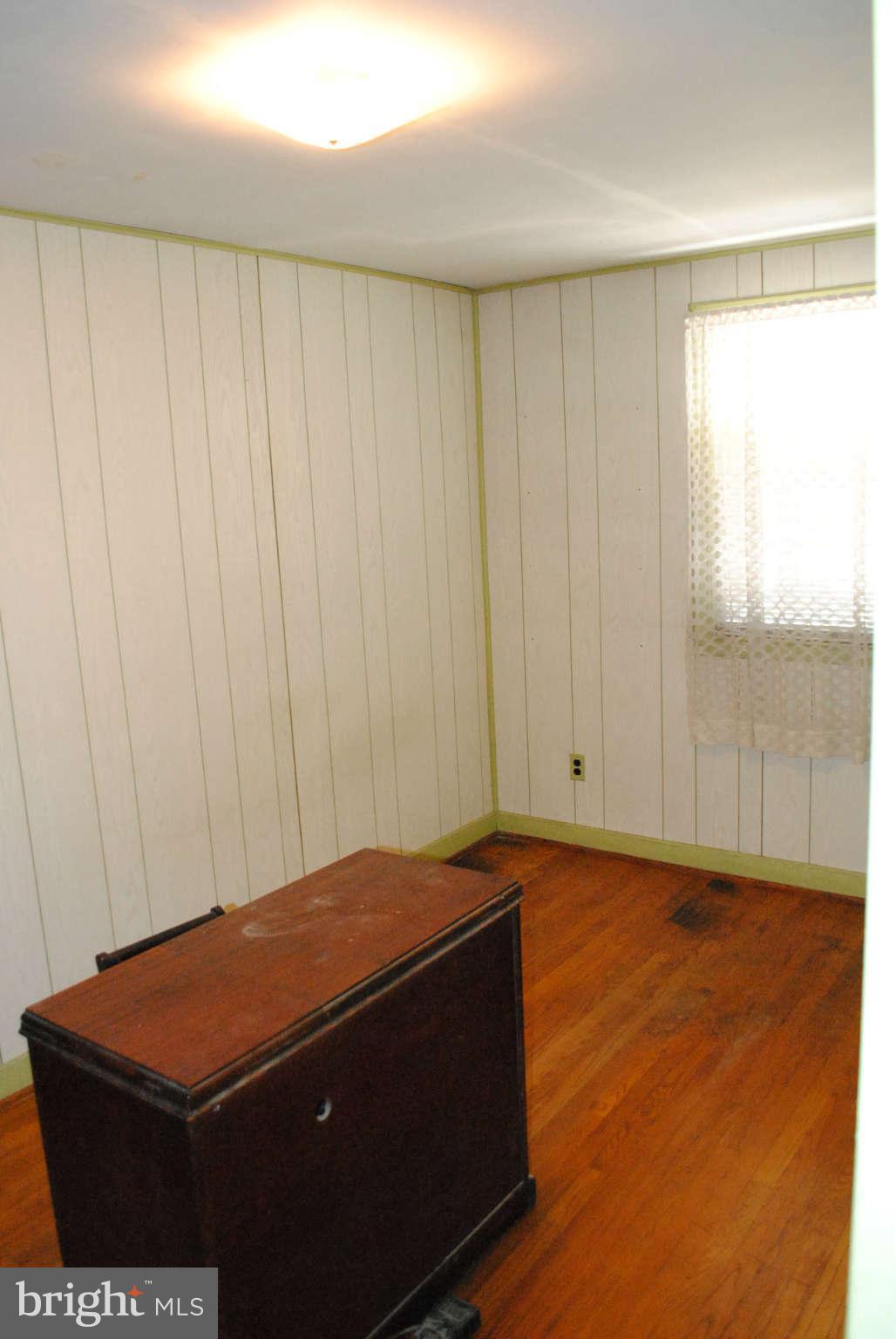 137 Riverthorn Road Baltimore, MD 21220 - Photo 9 of 30 MASTER BEDROOM