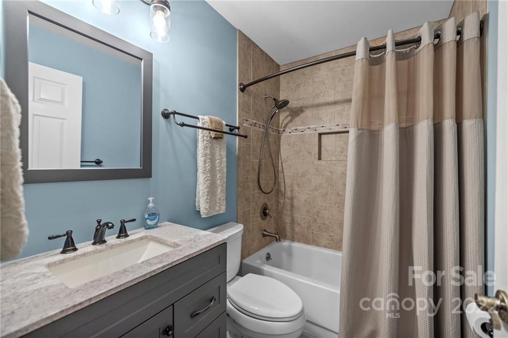 19843 Henderson Road, Unit L Cornelius, NC 28031 - Photo 20 of 23 Gallery Image 20