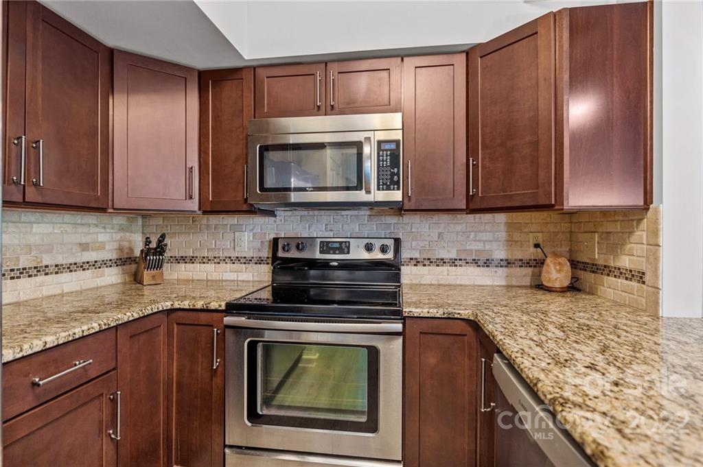 19843 Henderson Road, Unit L Cornelius, NC 28031 - Photo 8 of 23 Gallery Image 8
