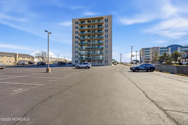$6,000 | 480 Ocean Avenue North, Unit 9H, Long Branch, NJ 07740