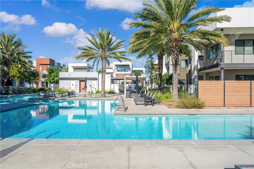 253 Waypoint Tustin, CA 92782 - Photo 32 of 41 Gallery Image 32