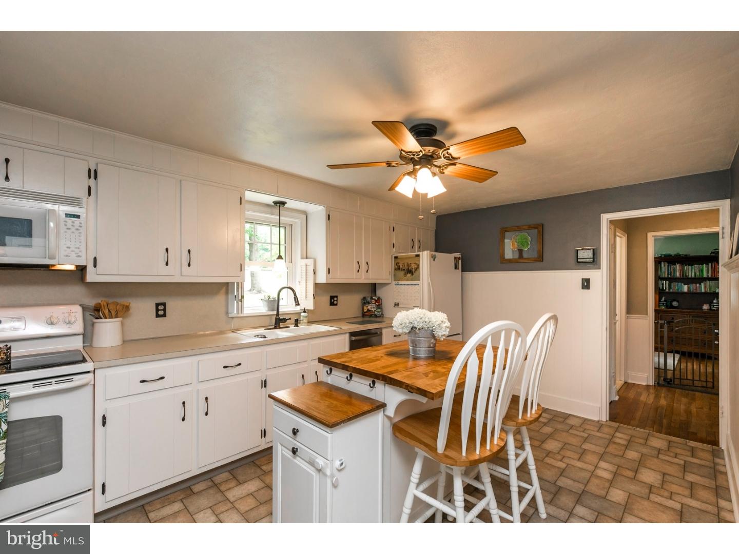 310 Quarry Road Spring City, PA 19475 - Photo 12 of 24 Kitchen
