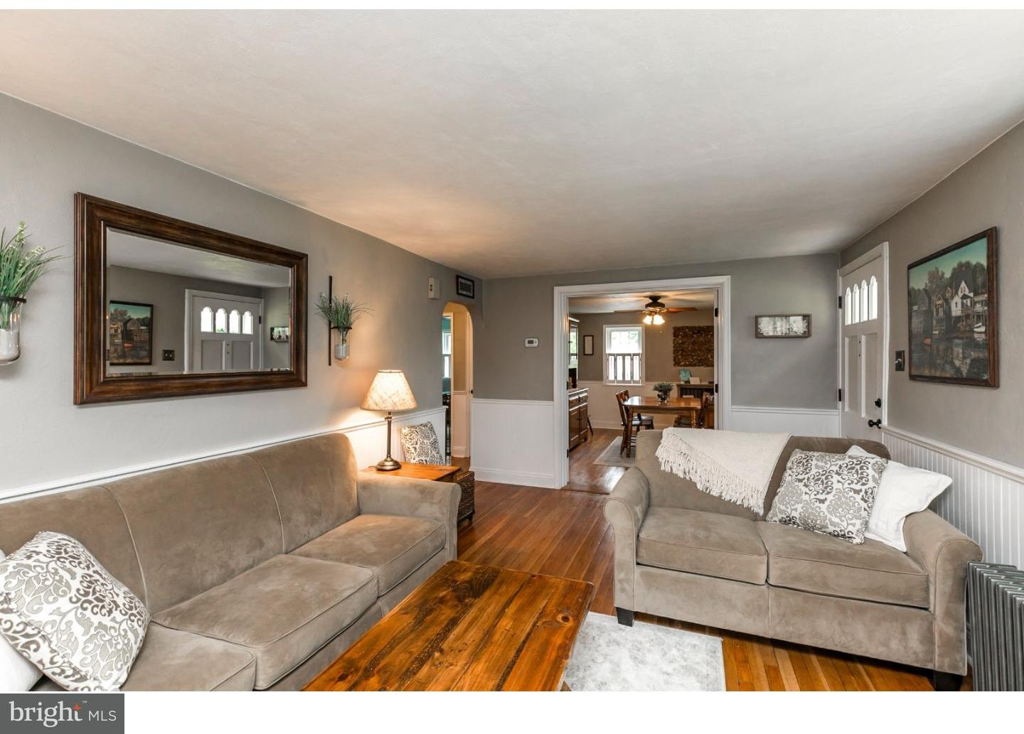 310 Quarry Road Spring City, PA 19475 - Photo 7 of 24 Living Room