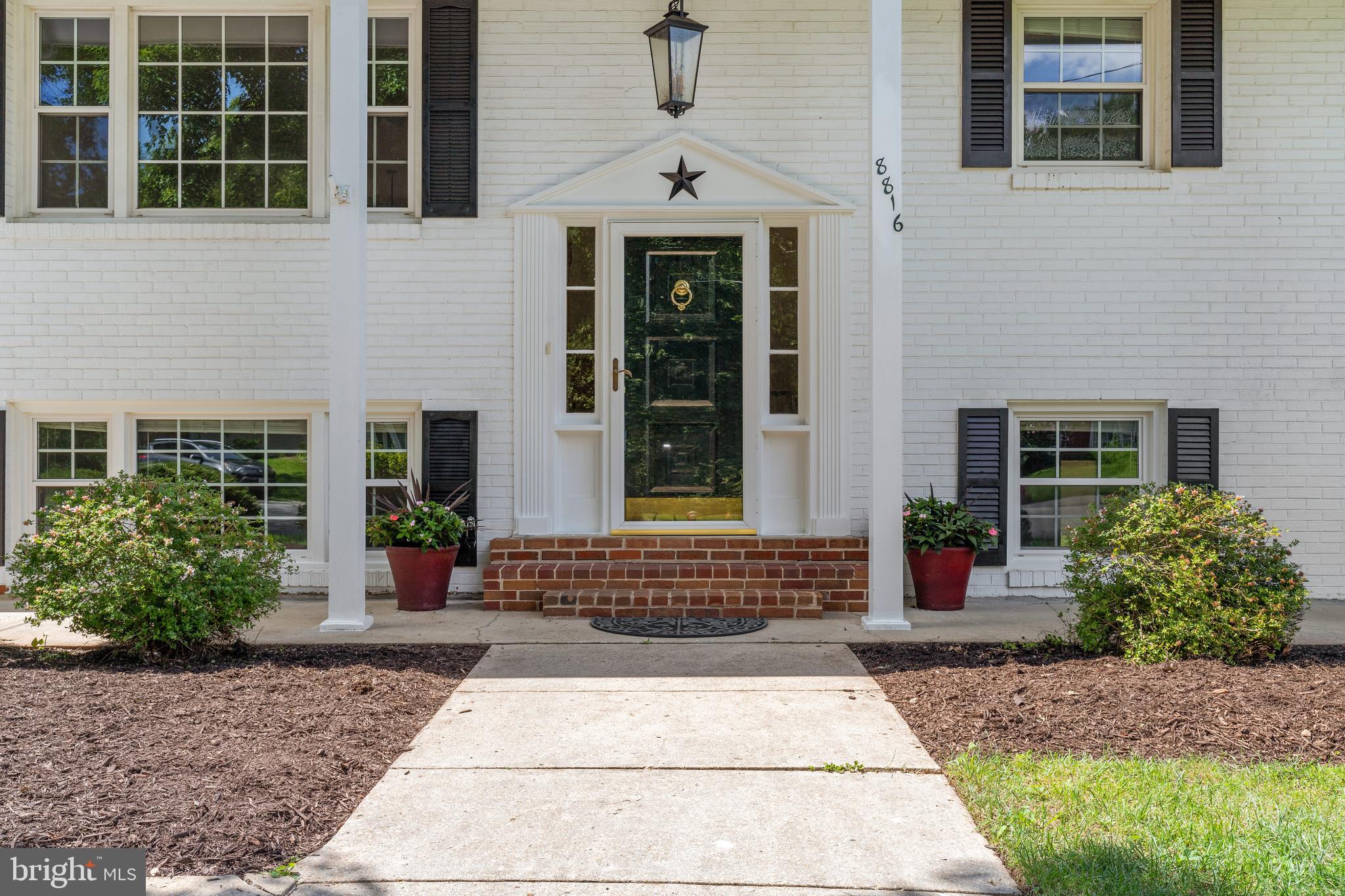 8816 Gateshead Road Alexandria, VA 22309 - Photo 3 of 35 Gallery Image 3