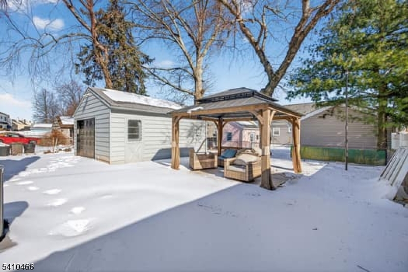 88 Harrington Road Clifton, NJ 07012 - Photo 18 of 20