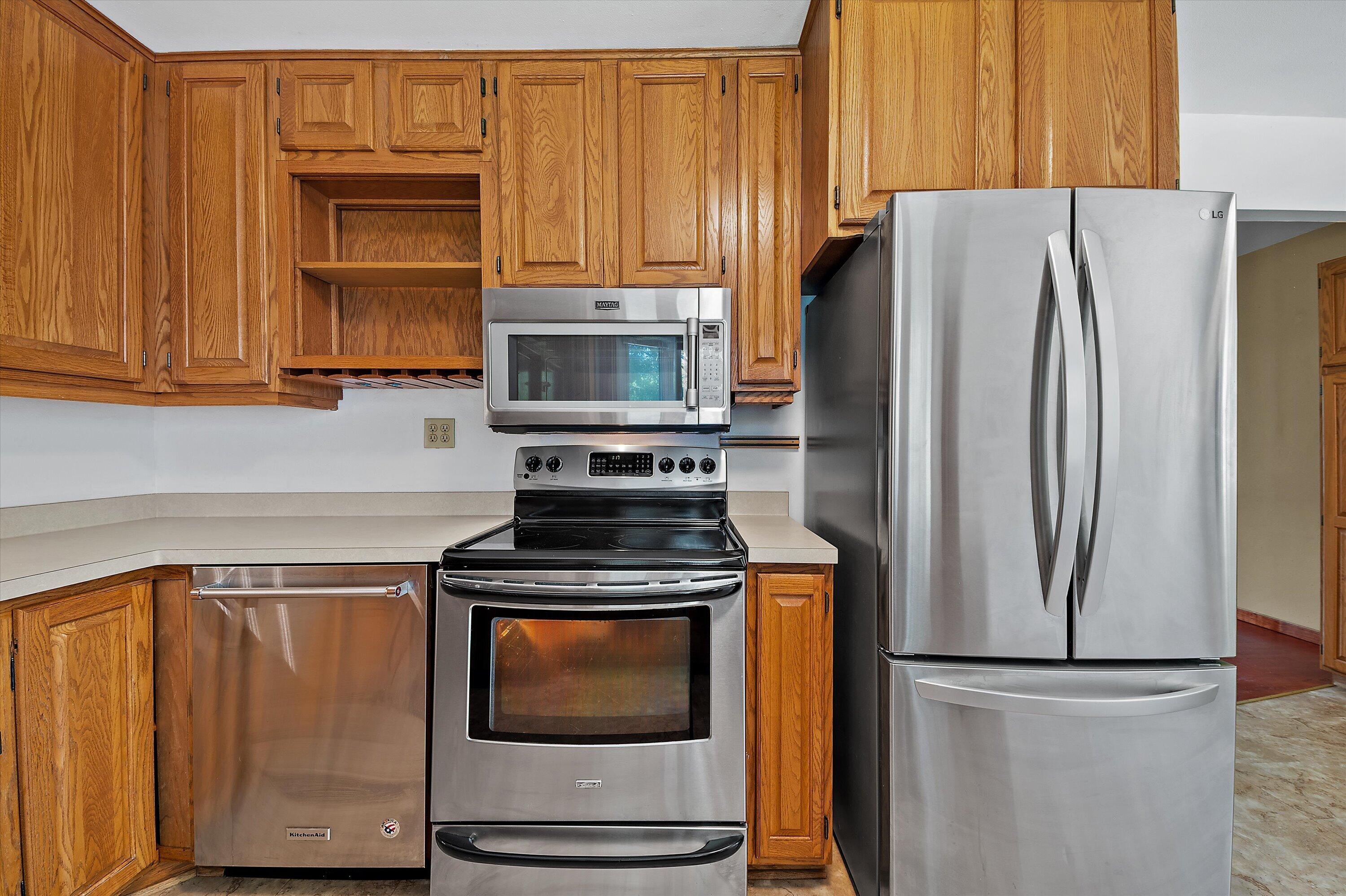 2510 Bittersweet Court Caledonia, WI 53402 - Photo 9 of 29 08-DSC9814