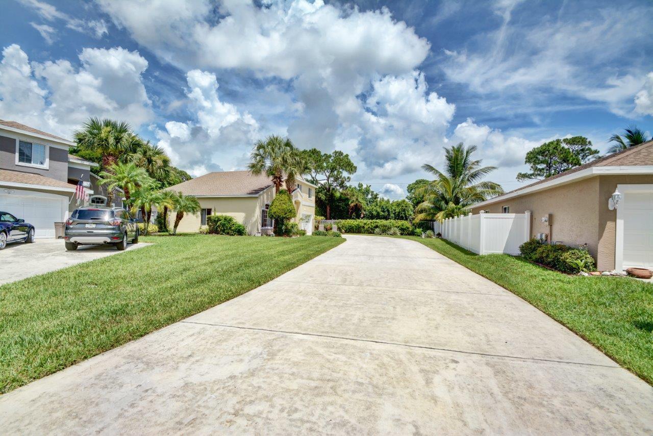 2414 Southeast Springtree Place Stuart, FL 34997 - Photo 3 of 28 Springtree front 1
