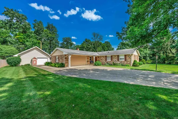 $319,900 | 935 South Westchester Park Drive, Yorktown, IN 47396