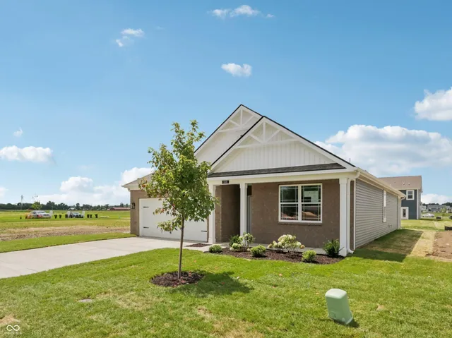 $324,900 | 188 Springfield Crossing, Greenfield, IN 46140