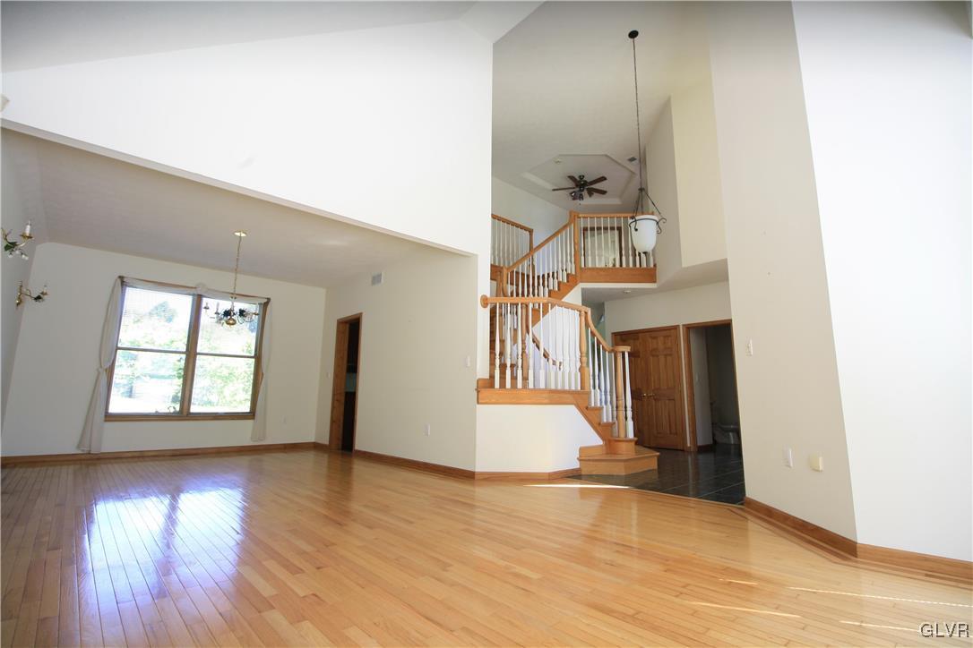 41 Bunny Trail Road Bangor, PA 18013 - Photo 4 of 14 View of dining room and winding staircase from fro