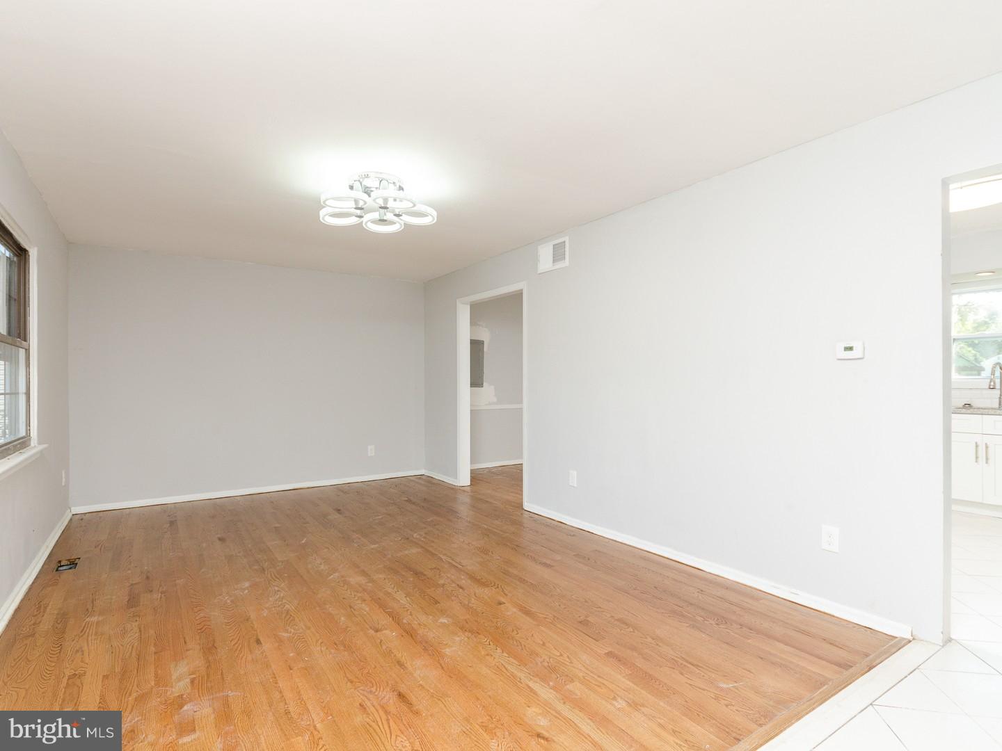7 Latham Way Sicklerville, NJ 08081 - Photo 19 of 25
