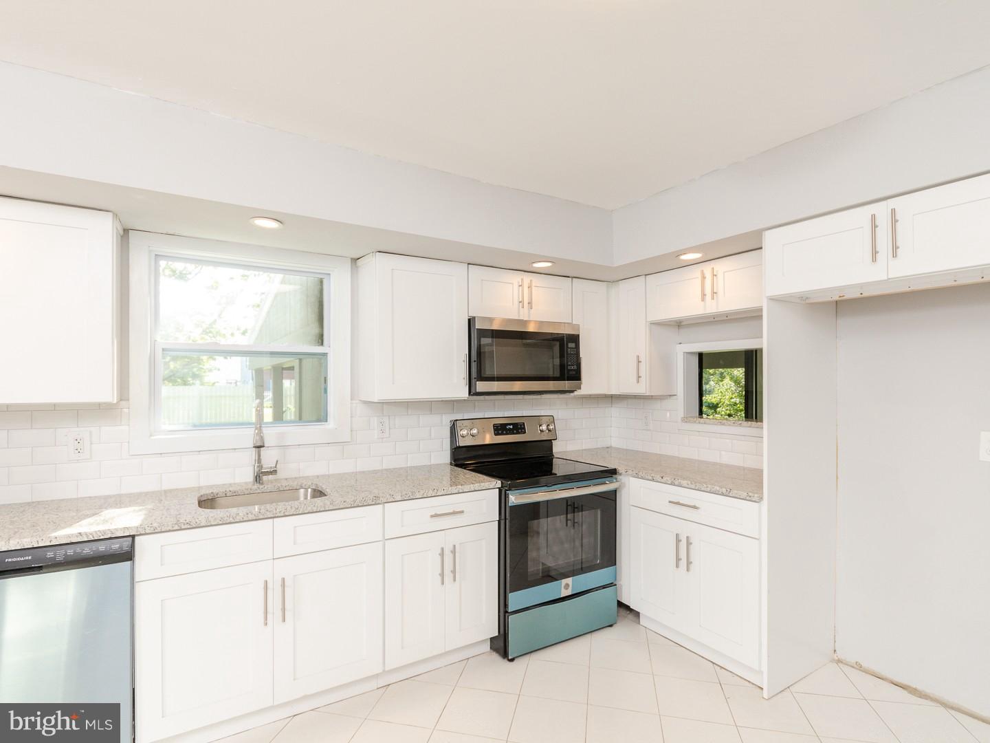7 Latham Way Sicklerville, NJ 08081 - Photo 23 of 25