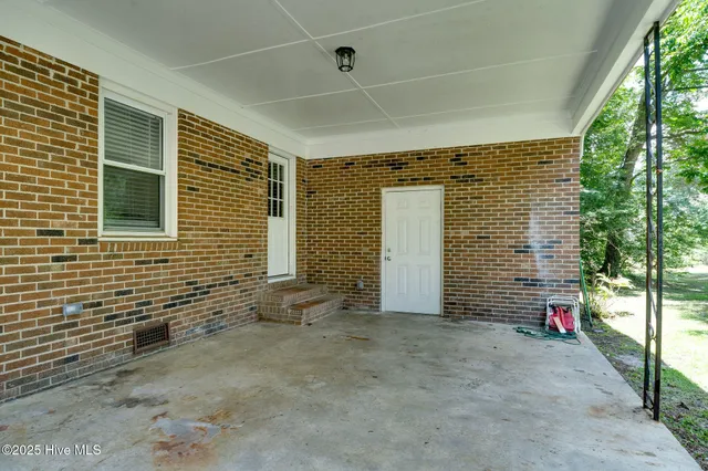 $225,000 | 111 Waverly Faison Road, Faison, NC 28341