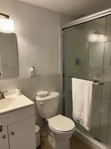 $195,000 | 4500 North Federal Highway, Unit 134D, Lighthouse Point, FL 33064