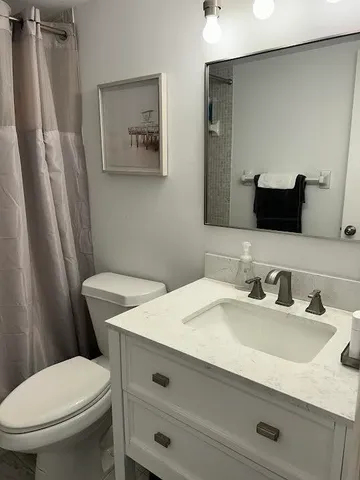 $195,000 | 4500 North Federal Highway, Unit 134D, Lighthouse Point, FL 33064