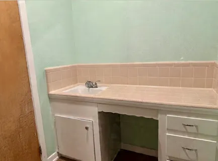 $200,000 | 619 Rainy River Drive, Houston, TX 77037