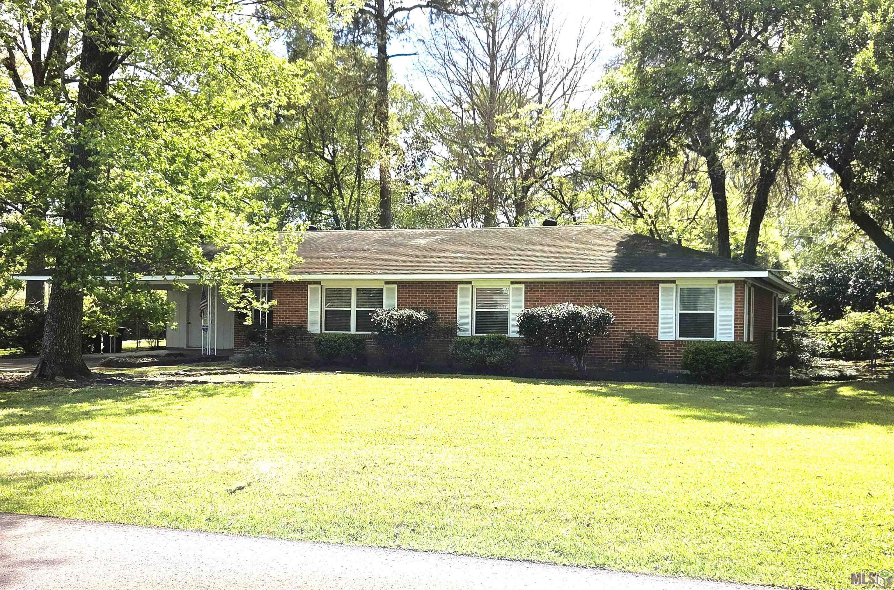 710 BROADMOOR AVENUE