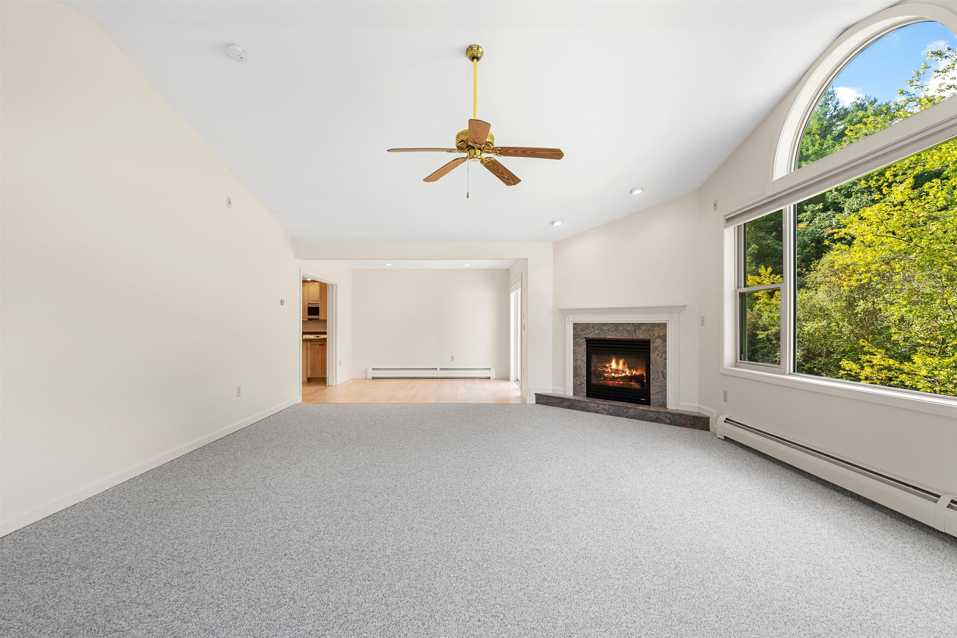 17 R Bonnie Lane Derry, NH 03038 - Photo 20 of 40