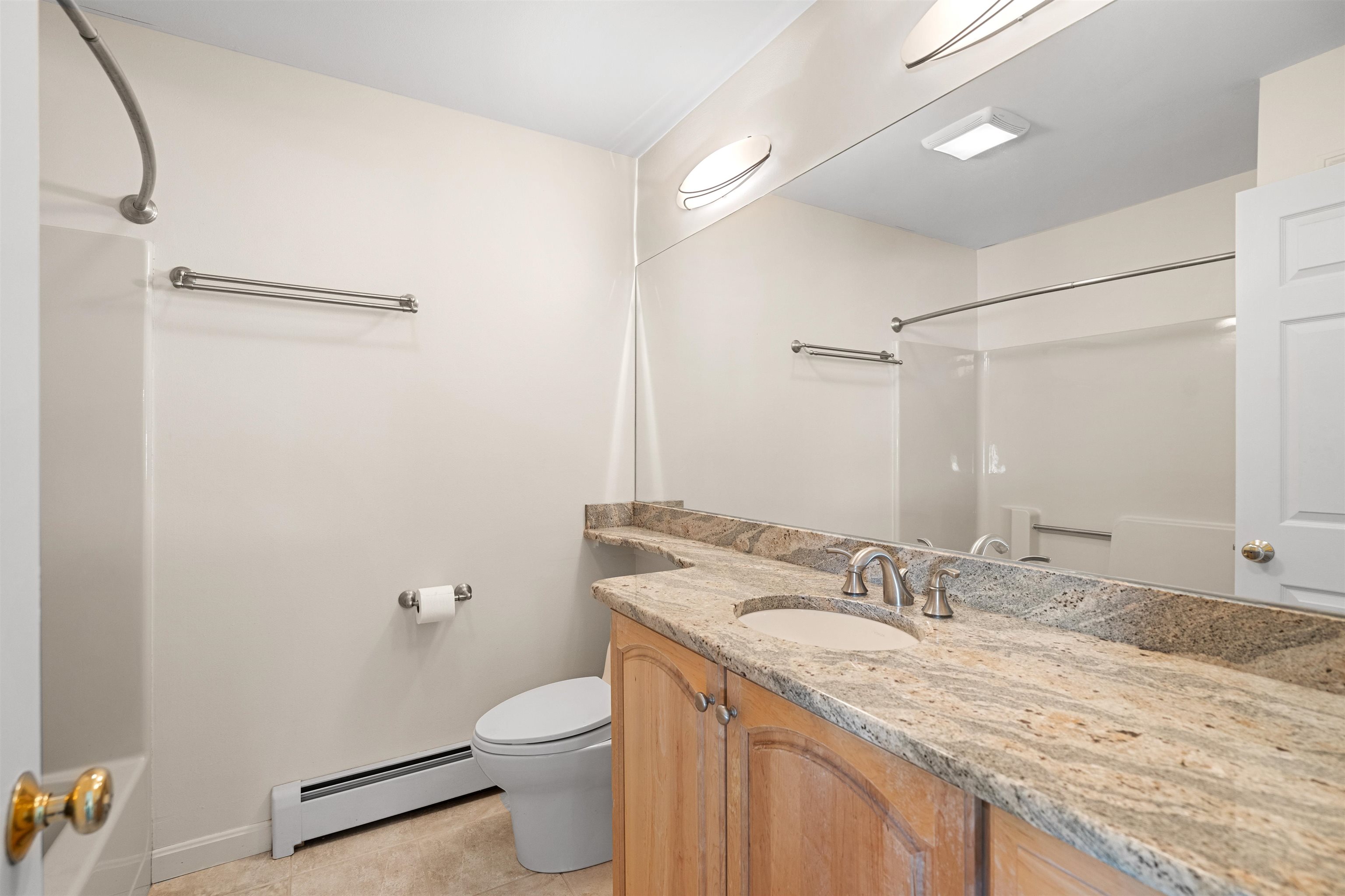 17 R Bonnie Lane Derry, NH 03038 - Photo 32 of 40