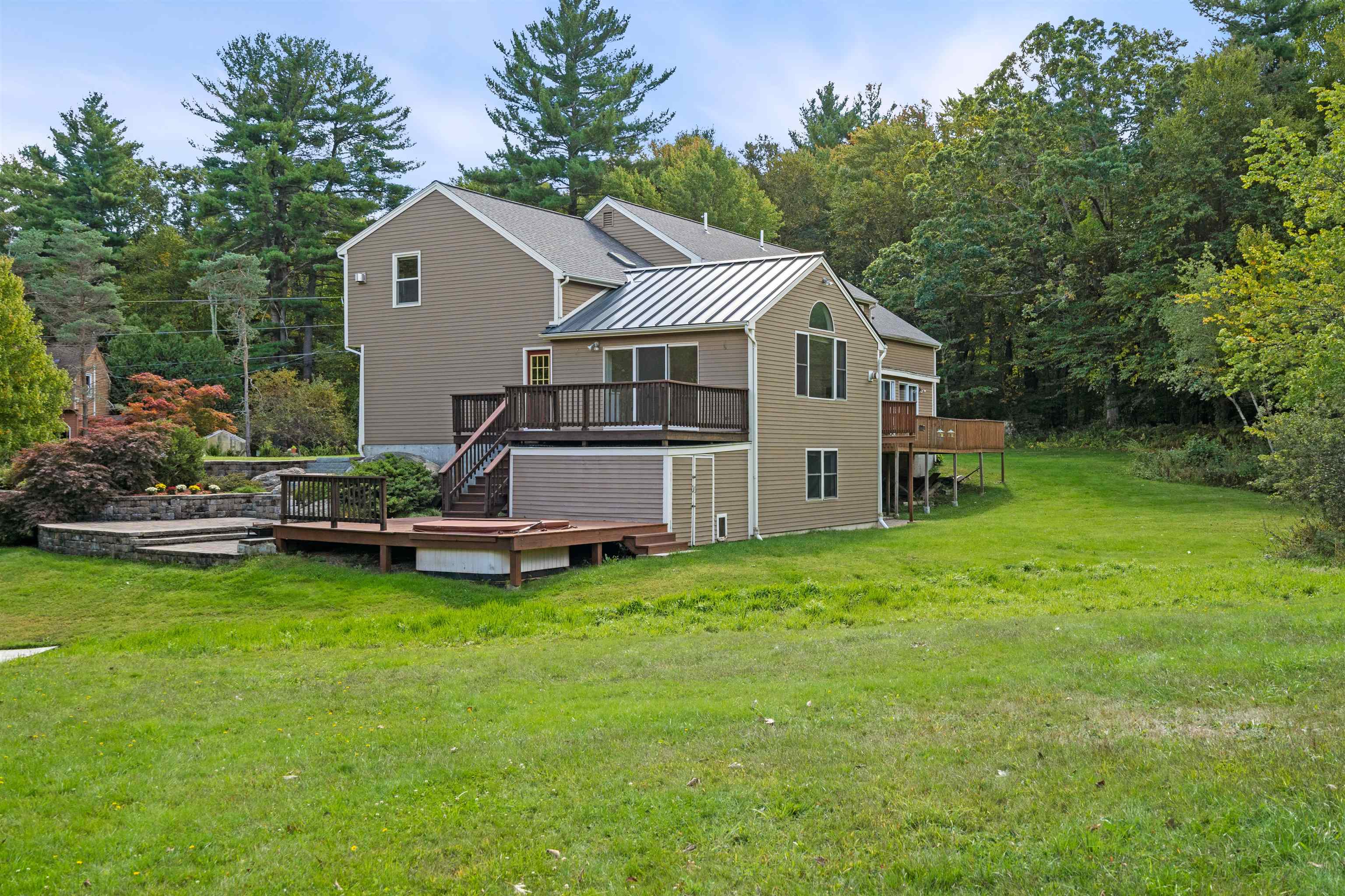 17 R Bonnie Lane Derry, NH 03038 - Photo 4 of 40