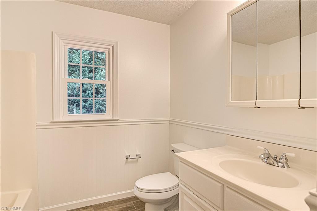 508 Heatherton Lane Rural Hall, NC 27045 - Photo 13 of 32