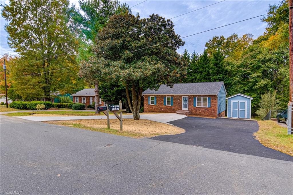 508 Heatherton Lane Rural Hall, NC 27045 - Photo 3 of 32